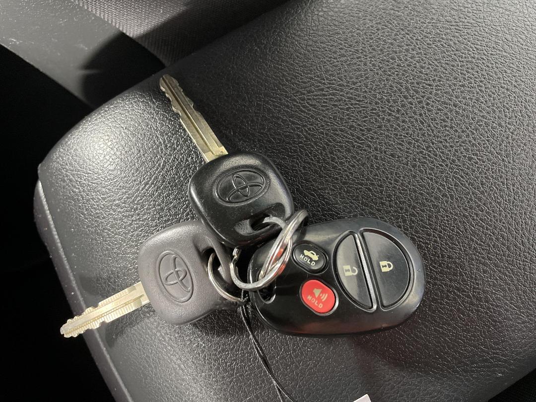 Photo '22' of Toyota Camry