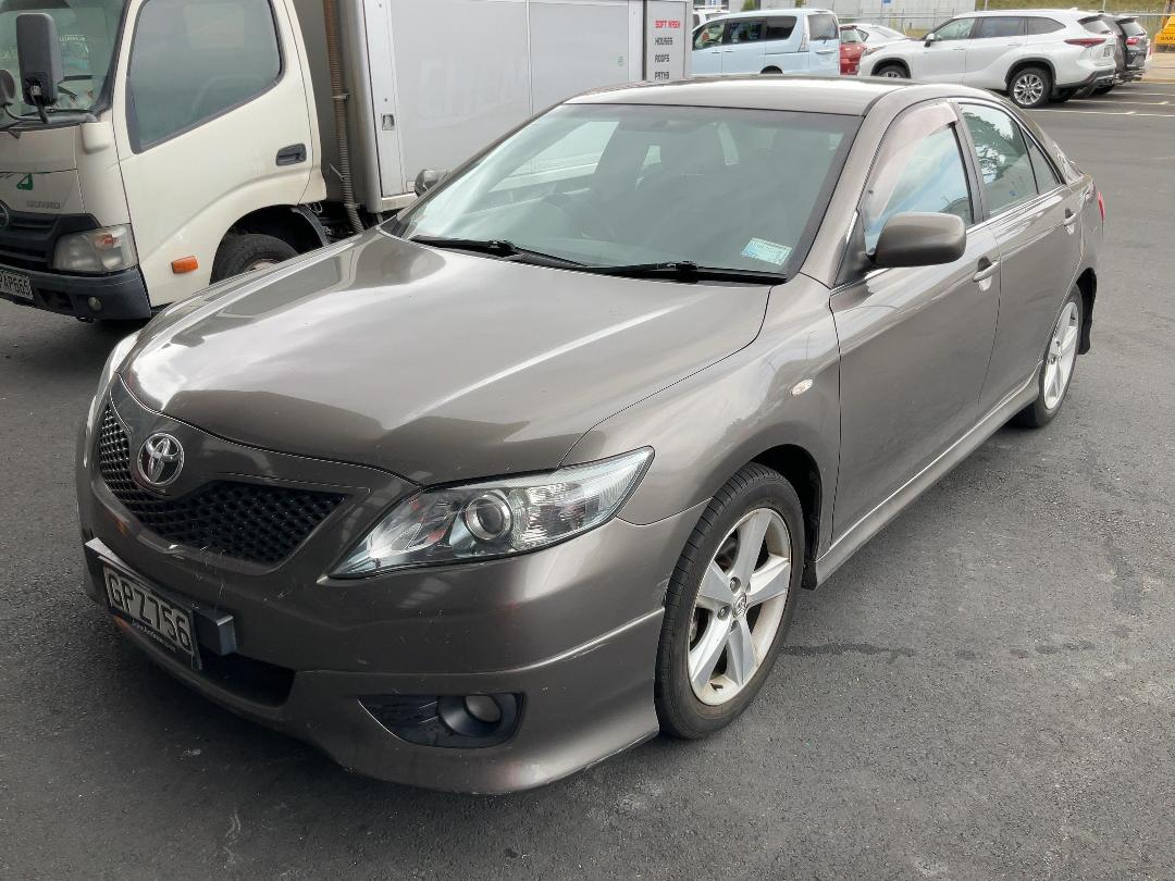 Photo '3' of Toyota Camry Sport