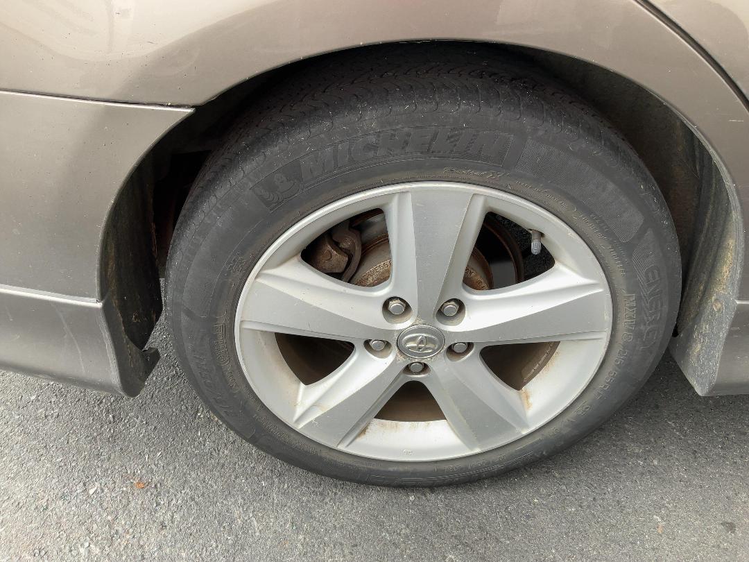 Photo '8' of Toyota Camry Sport