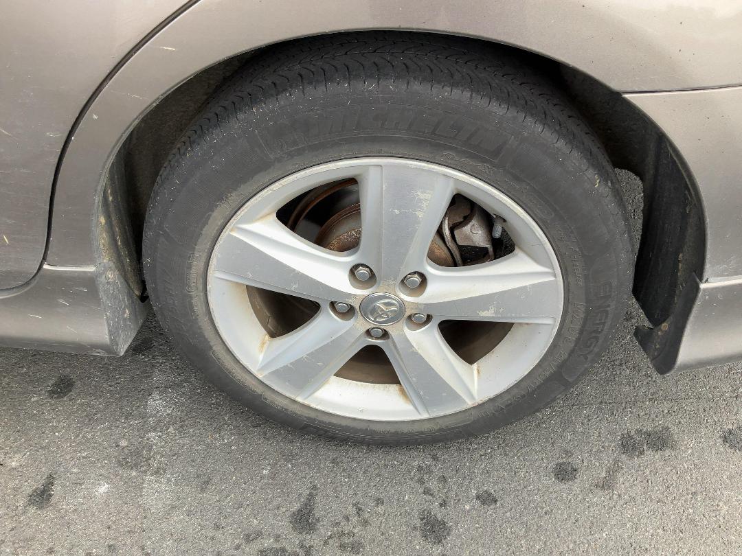 Photo '11' of Toyota Camry Sport