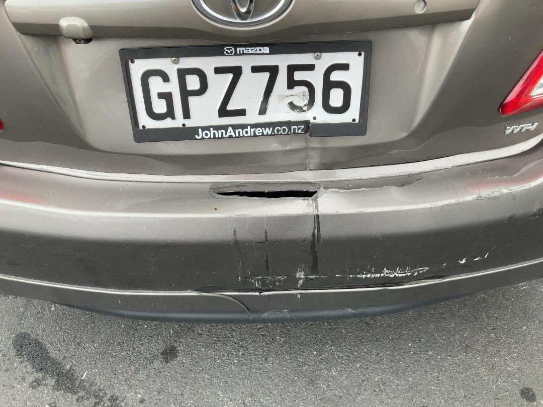 Photo '12' of Toyota Camry Sport