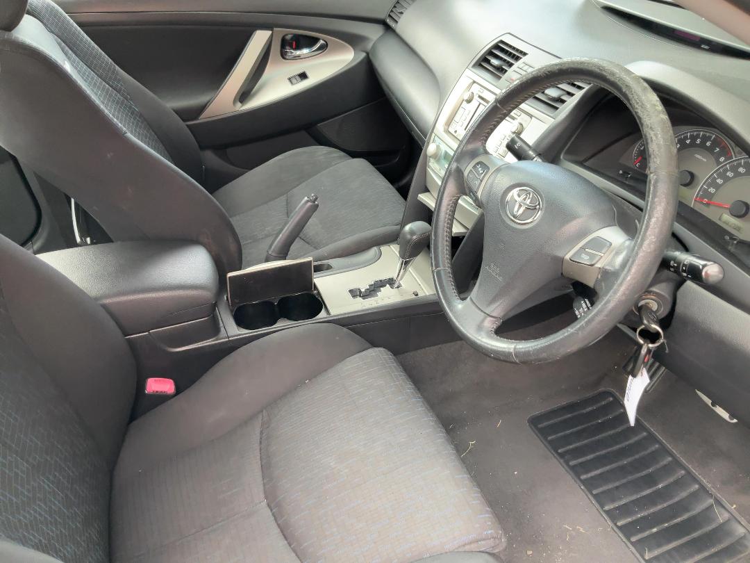 Photo '15' of Toyota Camry Sport