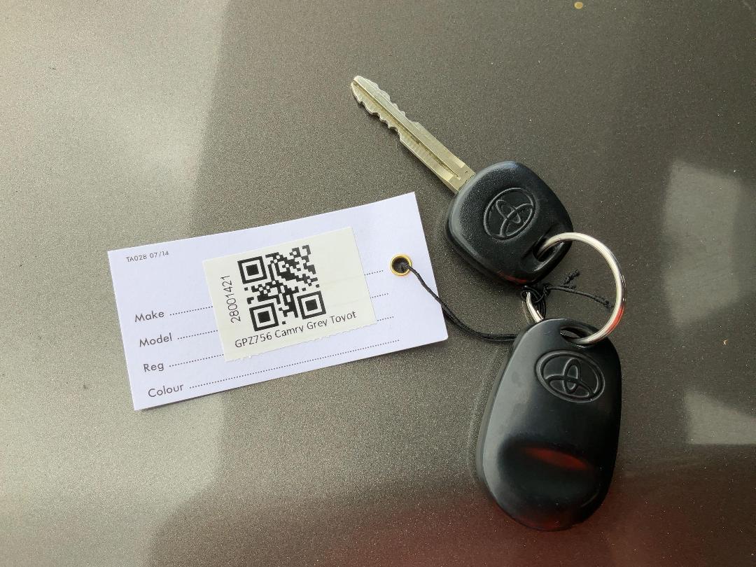 Photo '24' of Toyota Camry Sport