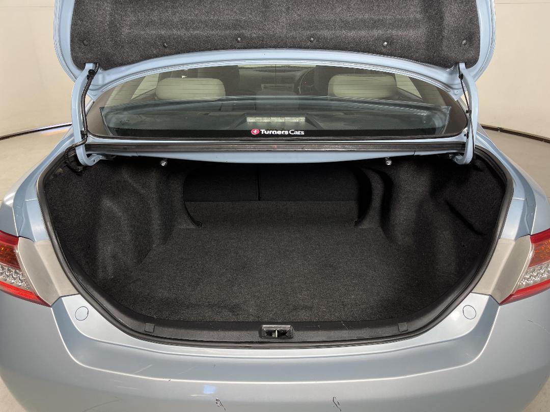 Photo '14' of Toyota Camry