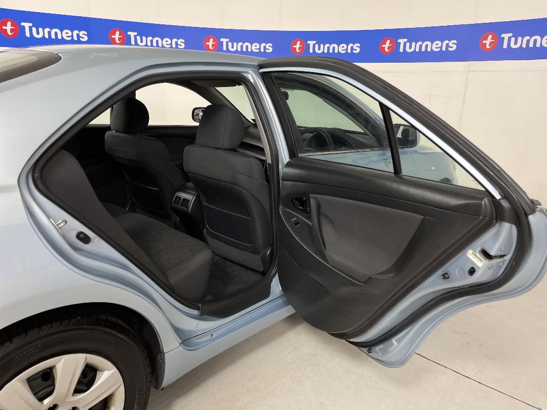 Photo '19' of Toyota Camry