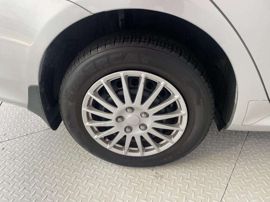 Photo '12' of Toyota Corolla