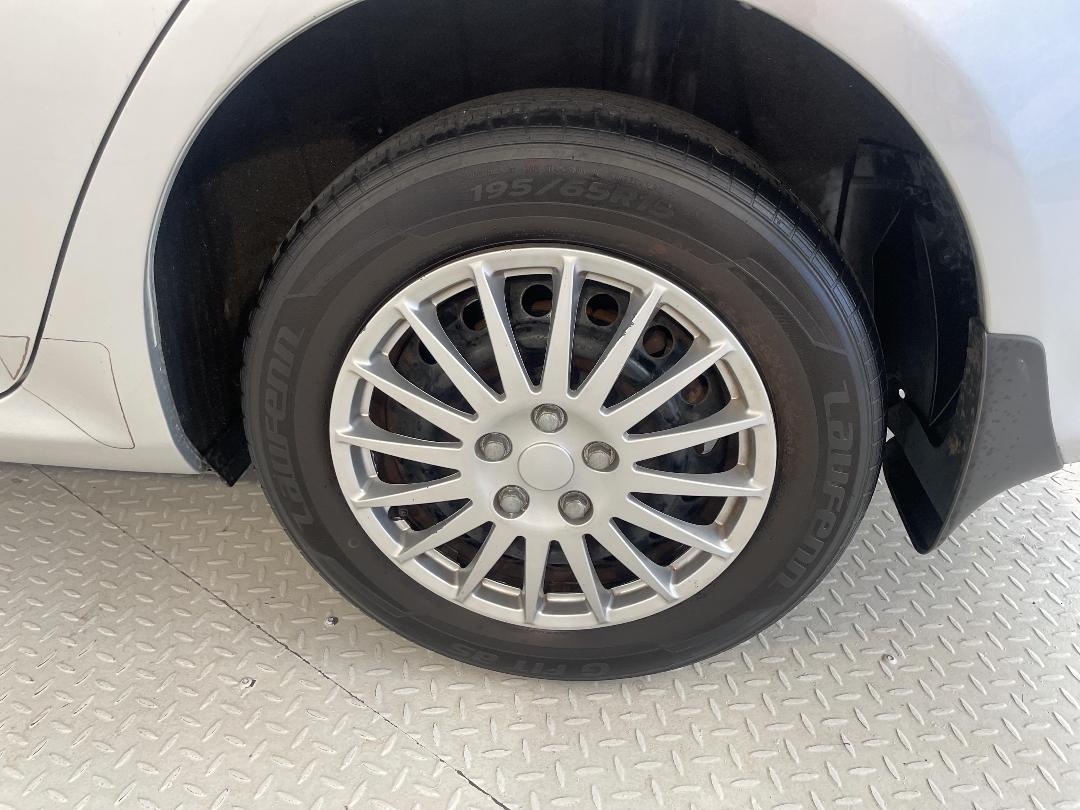 Photo '11' of Toyota Corolla