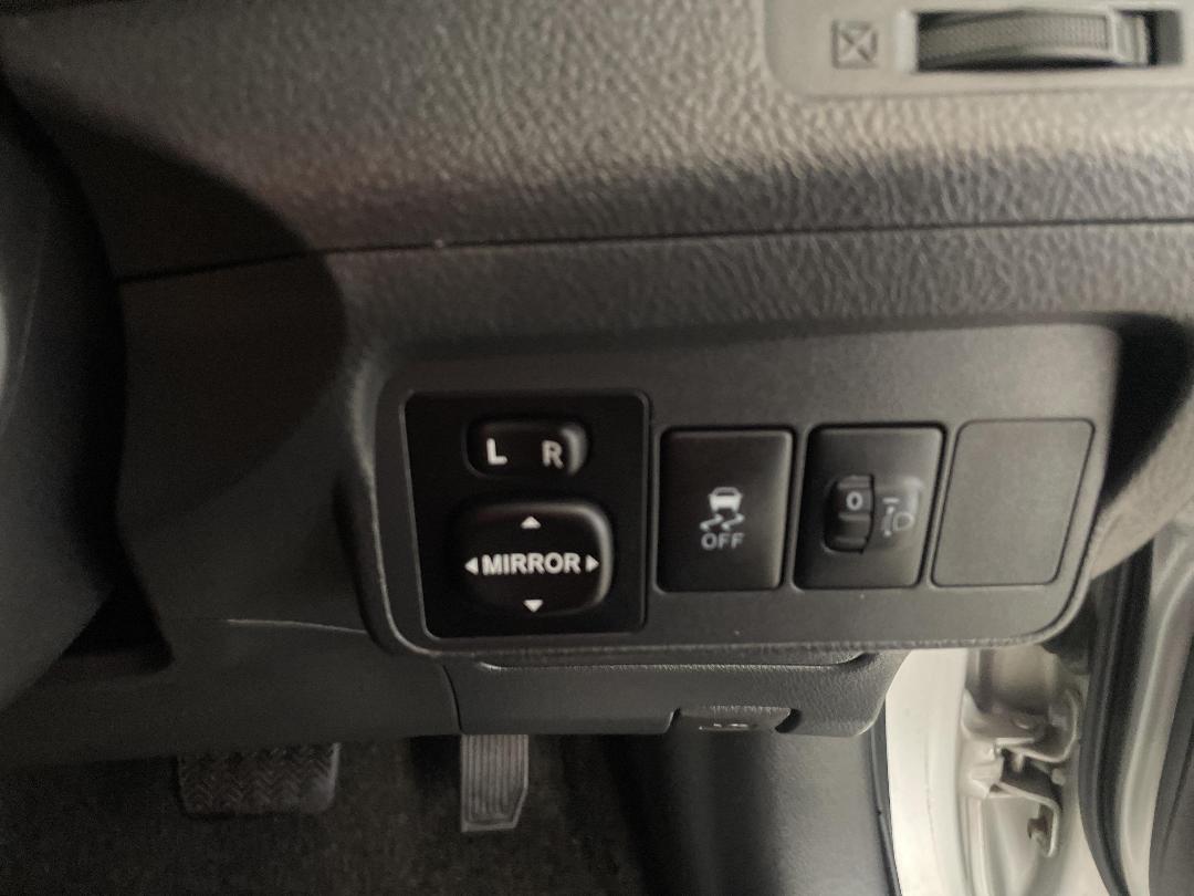 Photo '24' of Toyota Corolla