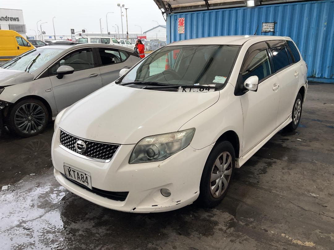 Photo '3' of Toyota Corolla Fielder Photo '3' of Toyota Corolla Fielder