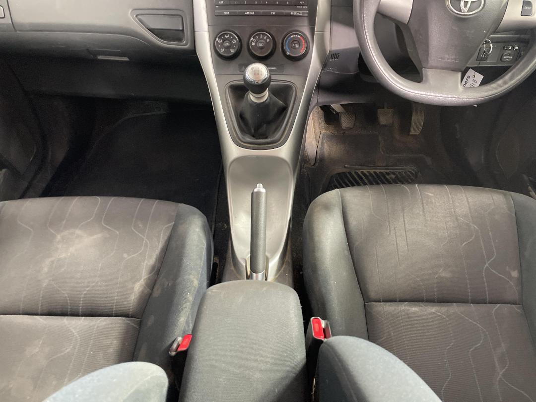 Photo '18' of Toyota Corolla Photo '18' of Toyota Corolla