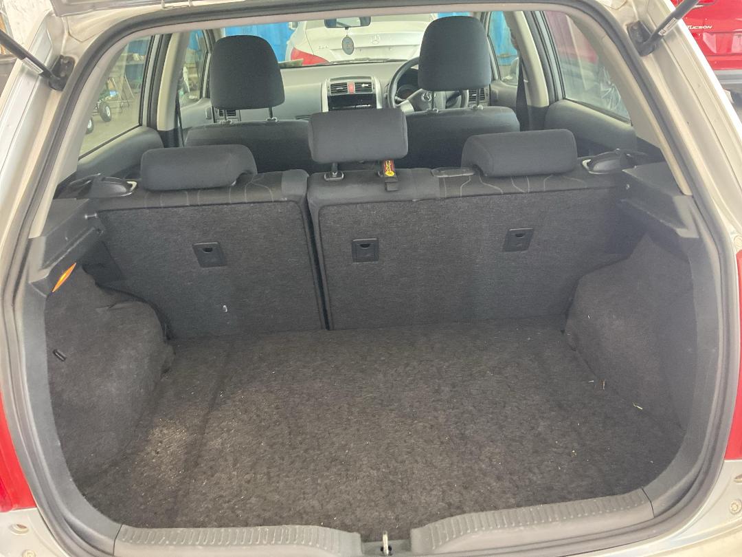 Photo '6' of Toyota Corolla GX