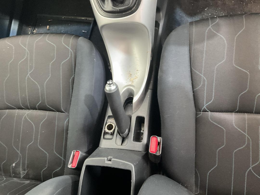 Photo '13' of Toyota Corolla GX