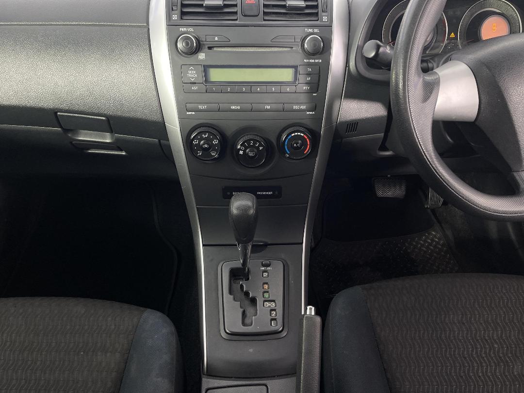 Photo '18' of Toyota Corolla