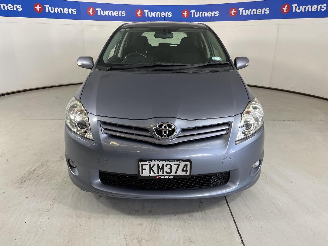 Photo '2' of Toyota Corolla Photo '2' of Toyota Corolla