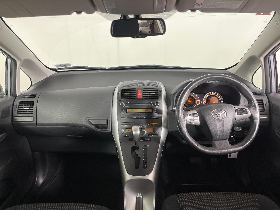 Photo '17' of Toyota Corolla Photo '17' of Toyota Corolla