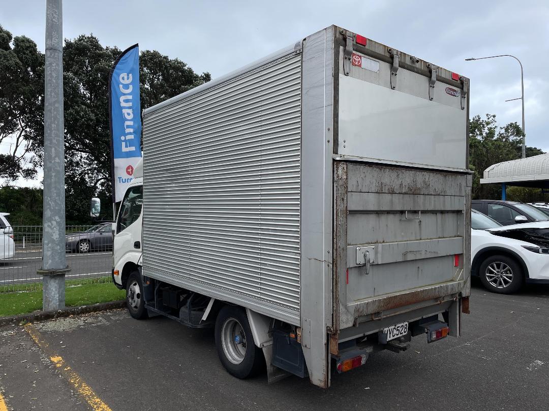 Photo '7' of Toyota Dyna XZU308 Box Body