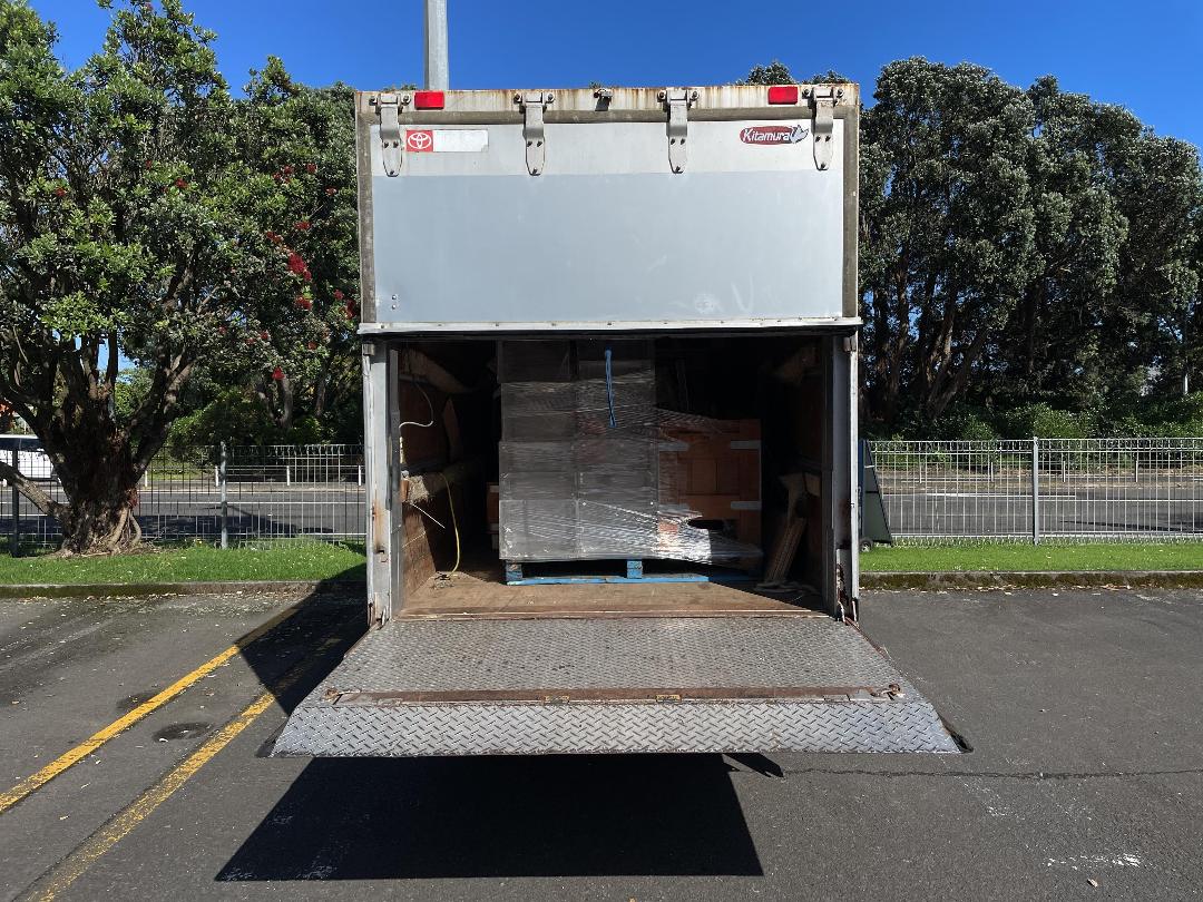 Photo '6' of Toyota Dyna XZU308 Box Body