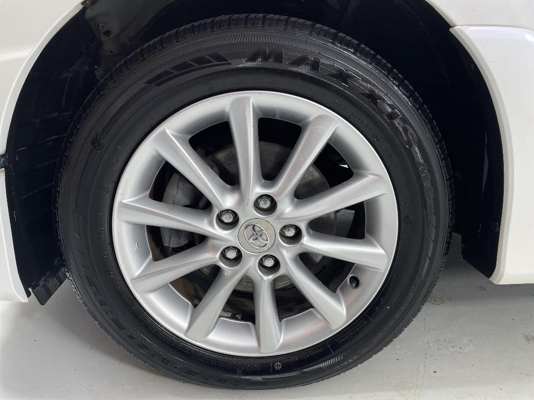 Photo '10' of Toyota Estima Photo '10' of Toyota Estima