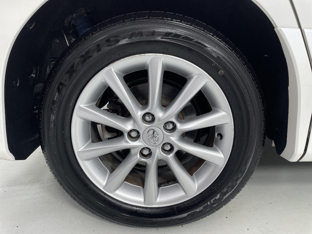 Photo '12' of Toyota Estima Photo '12' of Toyota Estima