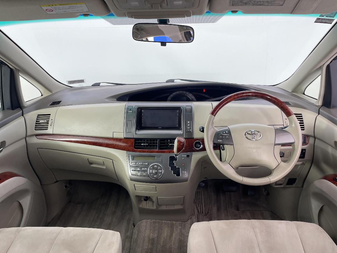 Photo '17' of Toyota Estima Photo '17' of Toyota Estima