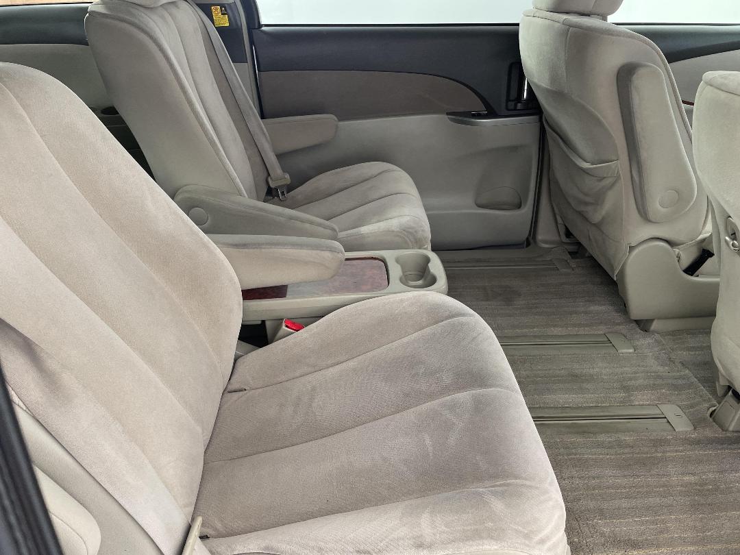 Photo '19' of Toyota Estima Photo '19' of Toyota Estima