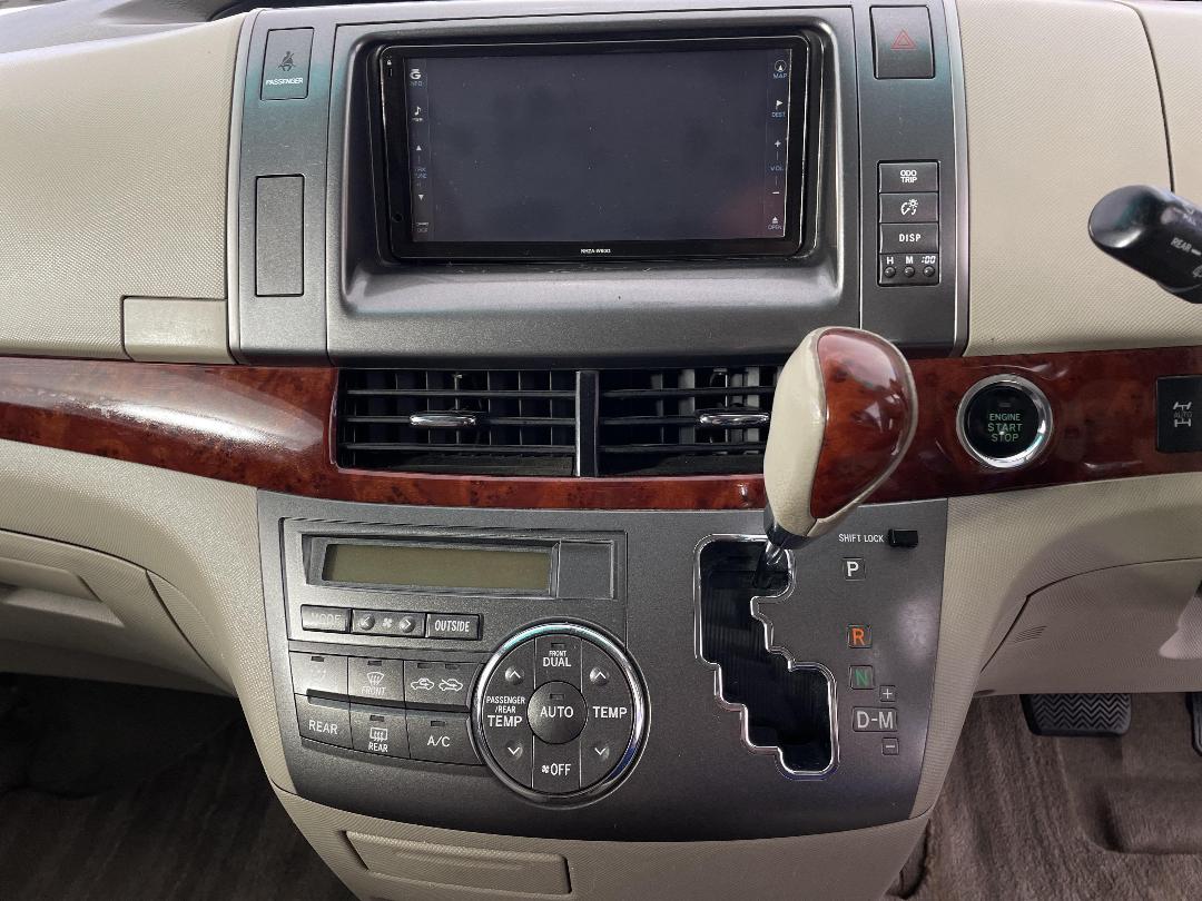 Photo '18' of Toyota Estima Photo '18' of Toyota Estima