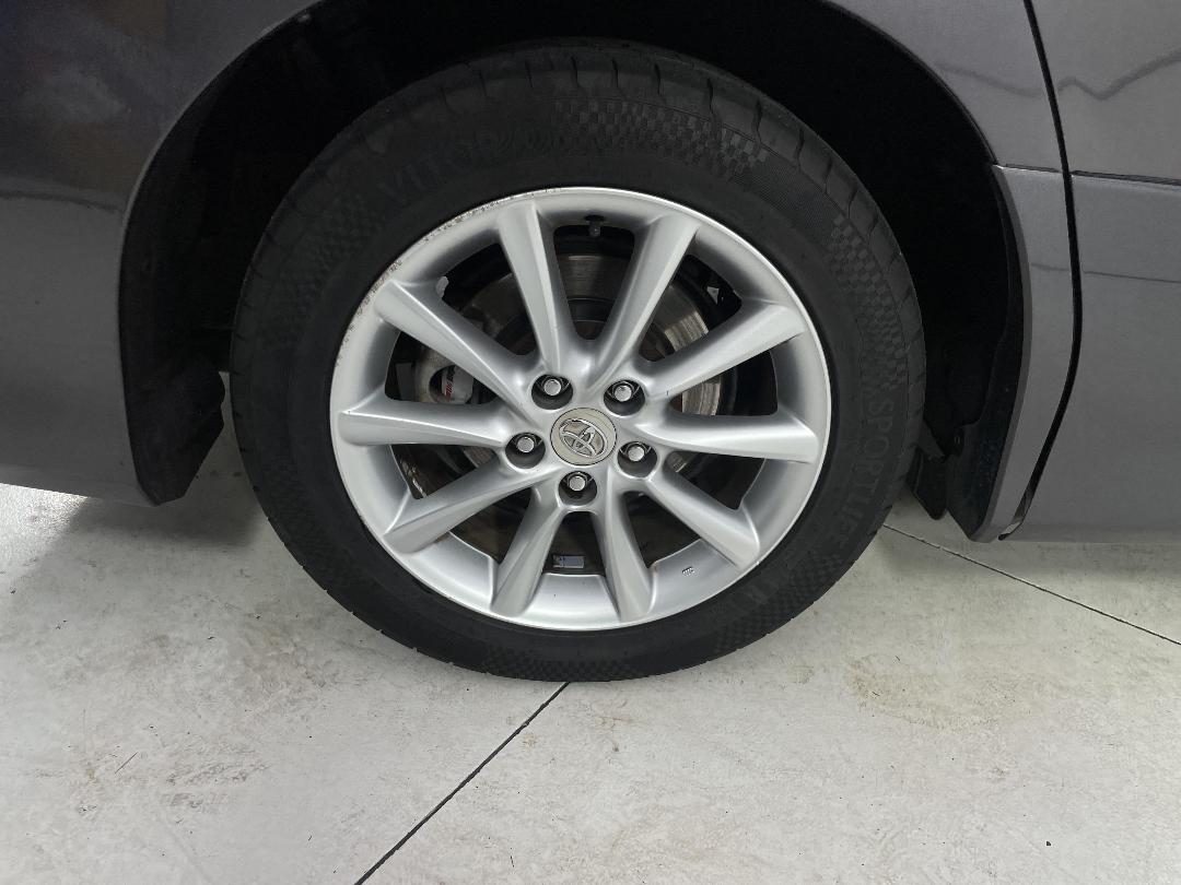 Photo '12' of Toyota Estima