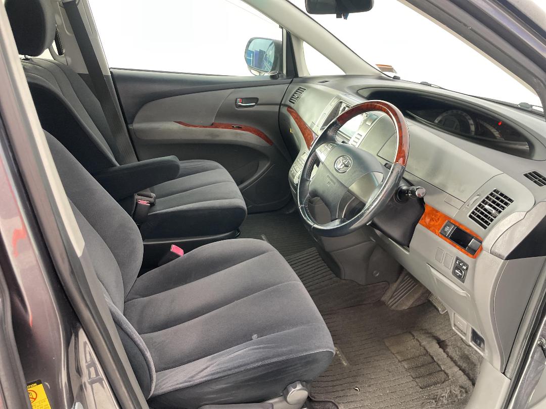 Photo '16' of Toyota Estima