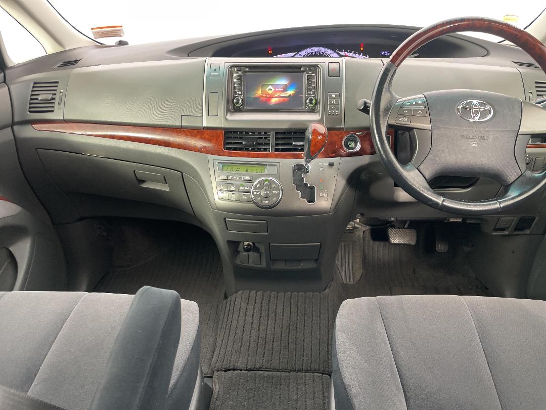 Photo '18' of Toyota Estima