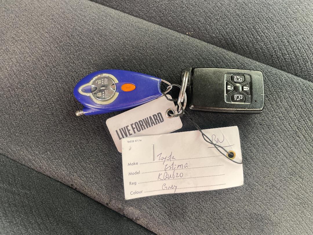 Photo '21' of Toyota Estima