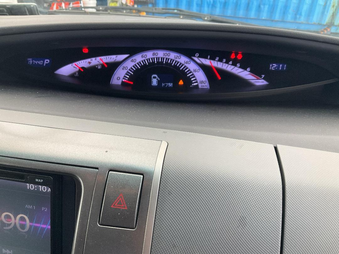 Photo '27' of Toyota Estima Photo '27' of Toyota Estima