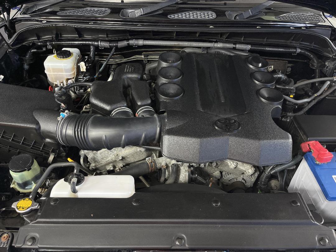 Photo '13' of Toyota FJ Cruiser Photo '13' of Toyota FJ Cruiser