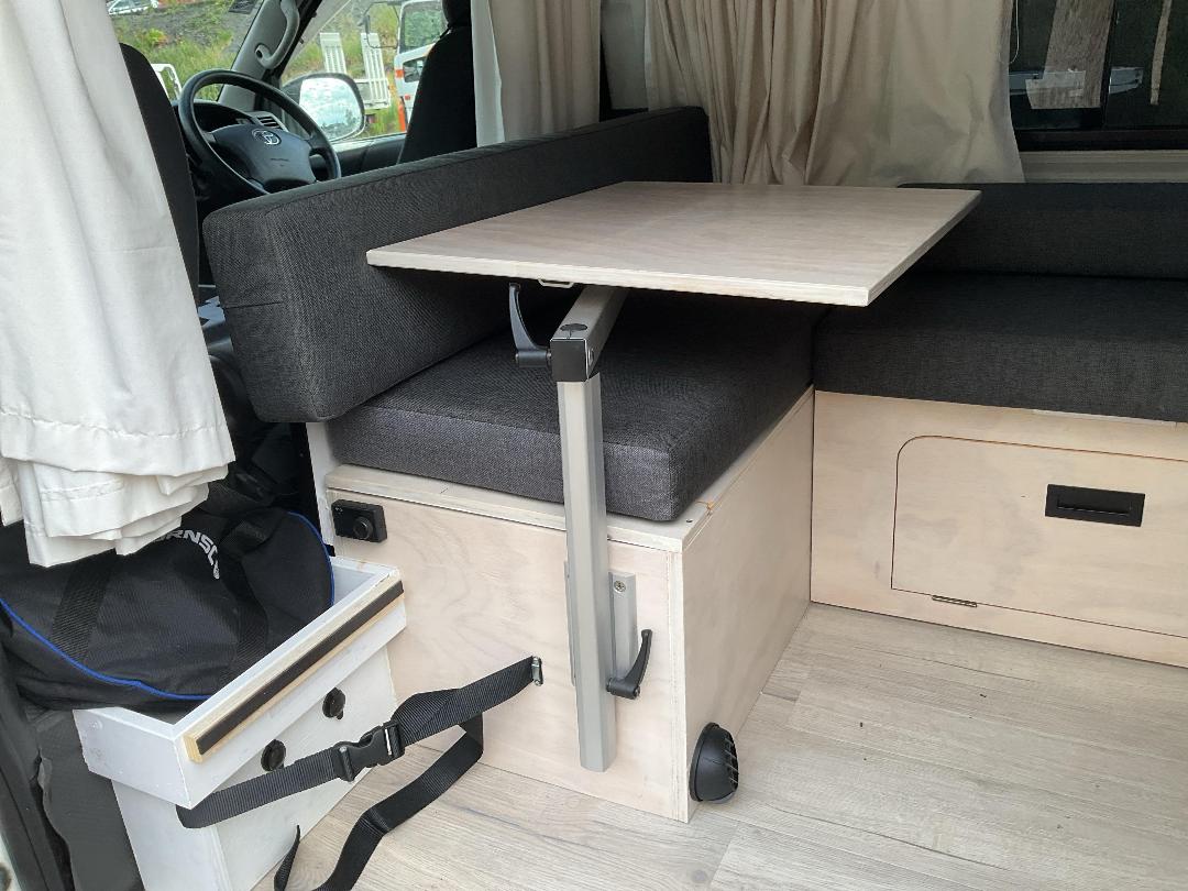 Photo '15' of Toyota Hiace Motorhome Photo '15' of Toyota Hiace Motorhome