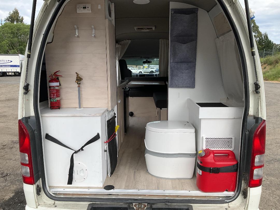 Photo '24' of Toyota Hiace Motorhome Photo '24' of Toyota Hiace Motorhome