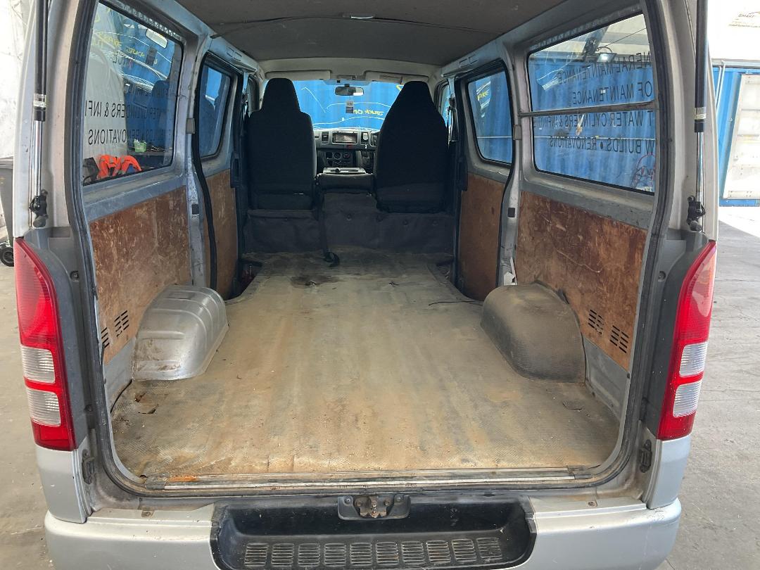 Photo '14' of Toyota Hiace