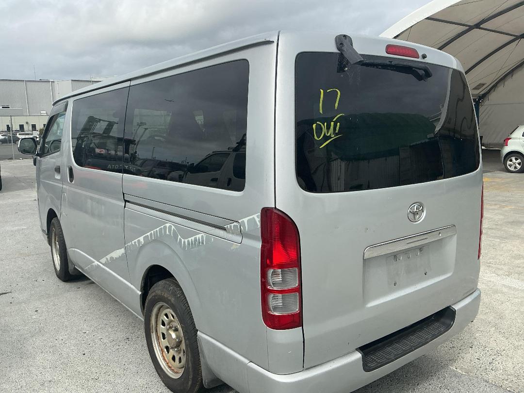 Photo '5' of Toyota Hiace