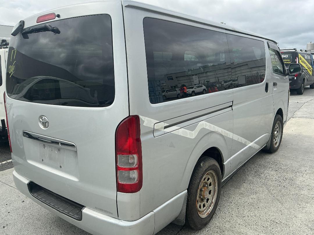 Photo '7' of Toyota Hiace