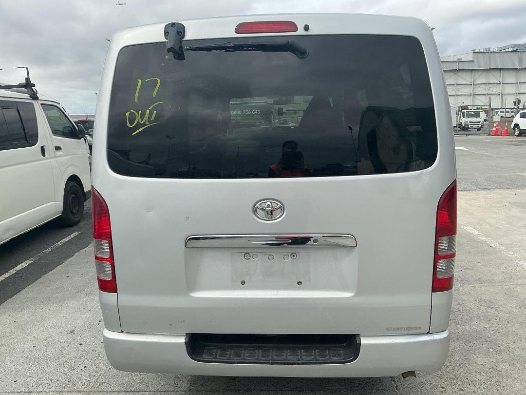 Photo '6' of Toyota Hiace