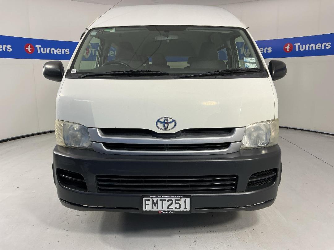 Photo '2' of Toyota Hiace