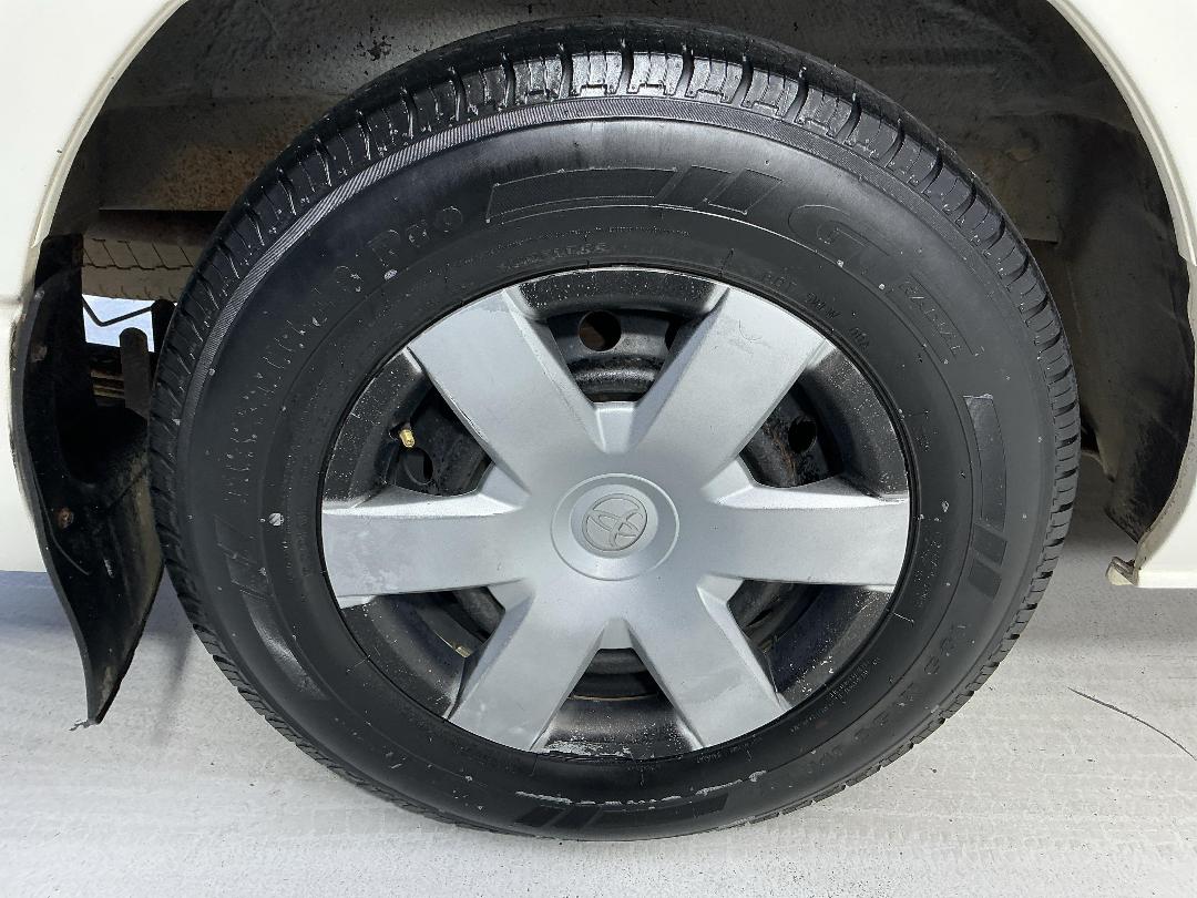 Photo '12' of Toyota Hiace