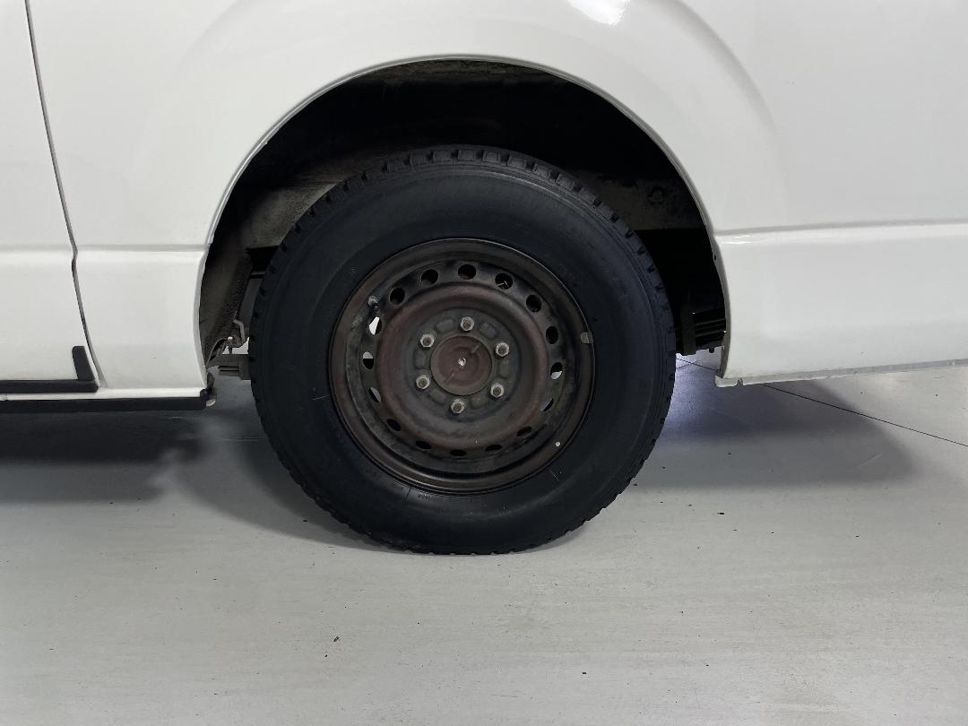 Photo '11' of Toyota Hiace