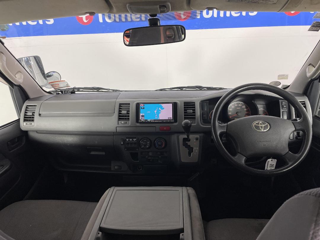 Photo '17' of Toyota Hiace