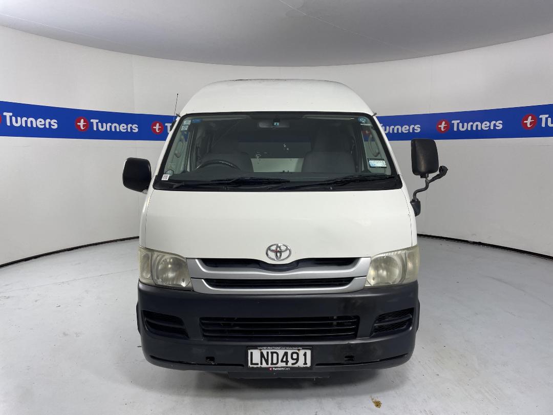 Photo '2' of Toyota Hiace