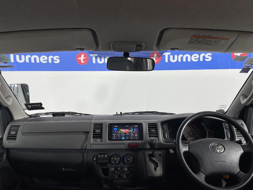 Photo '17' of Toyota Hiace