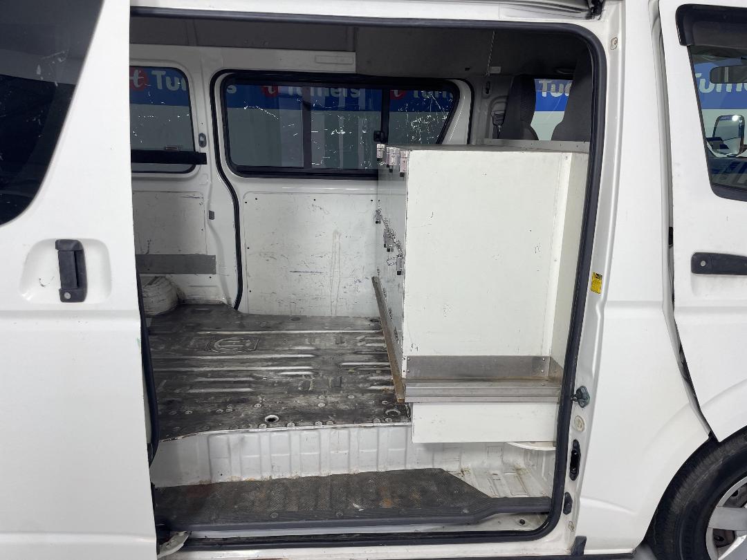 Photo '19' of Toyota Hiace