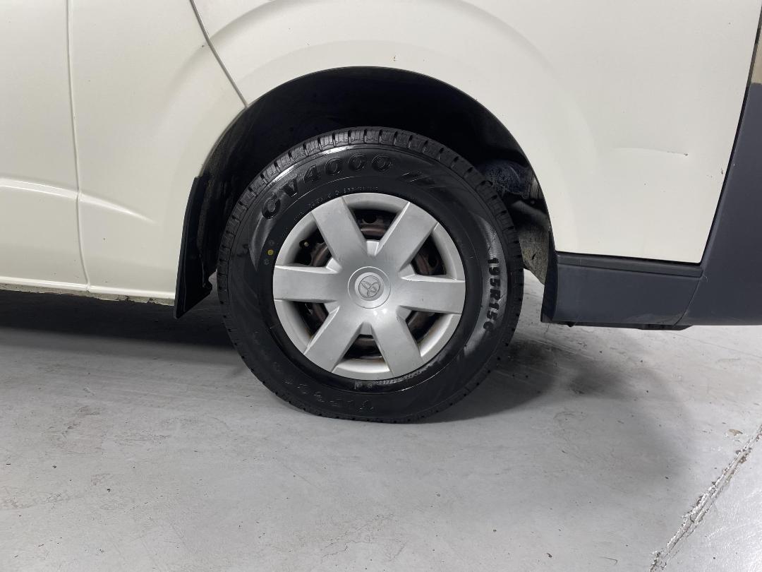 Photo '9' of Toyota Hiace