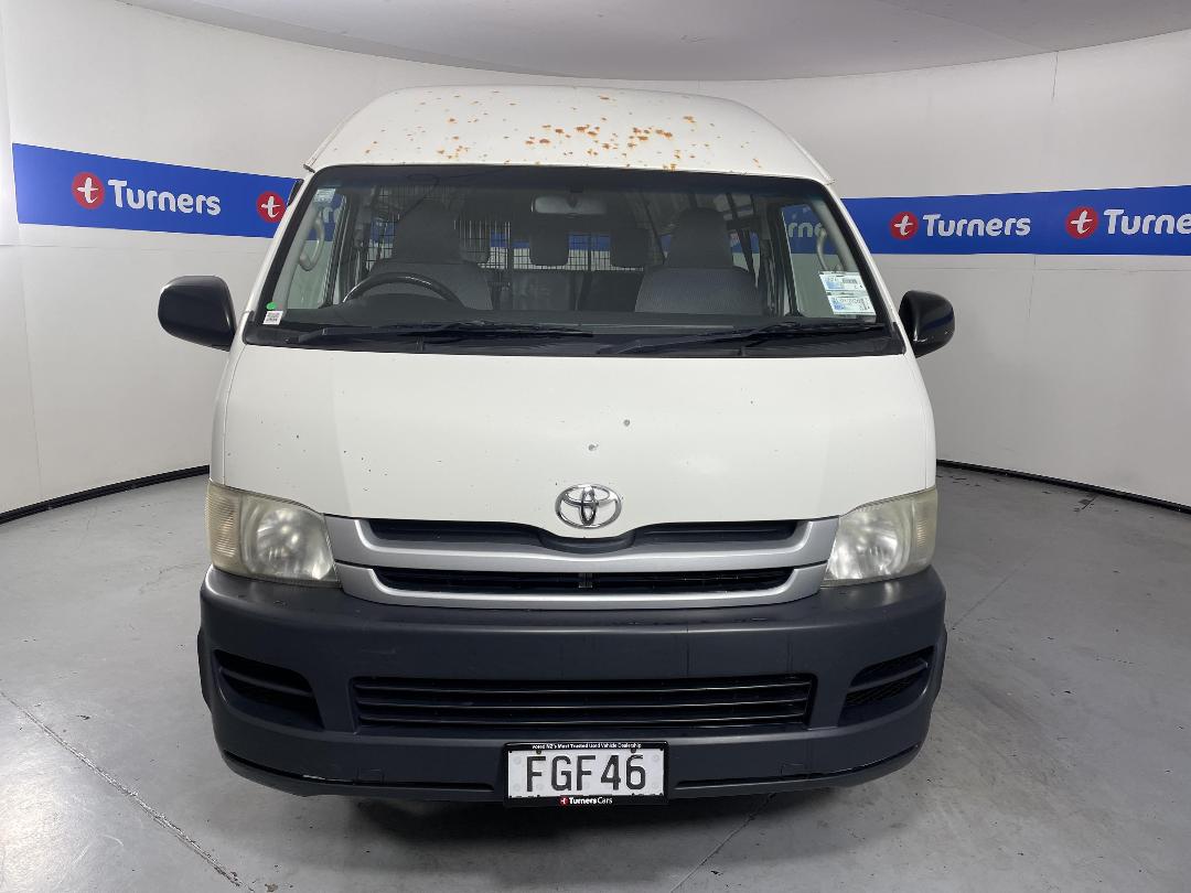 Photo '2' of Toyota Hiace