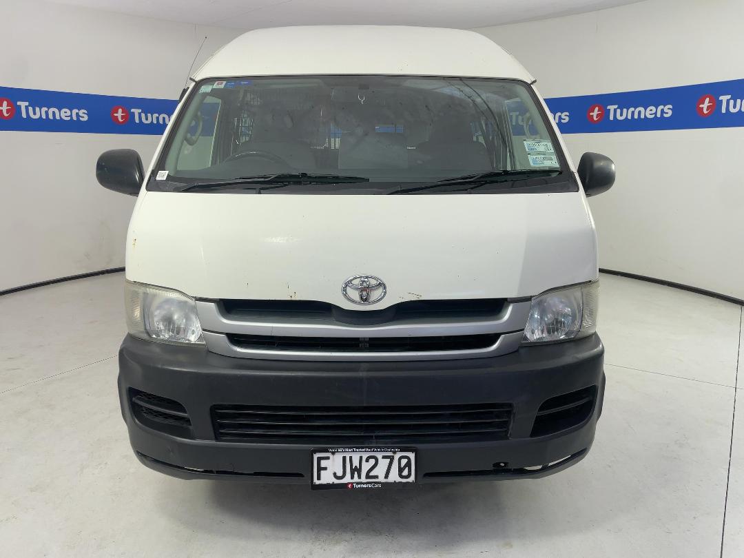 Photo '2' of Toyota Hiace