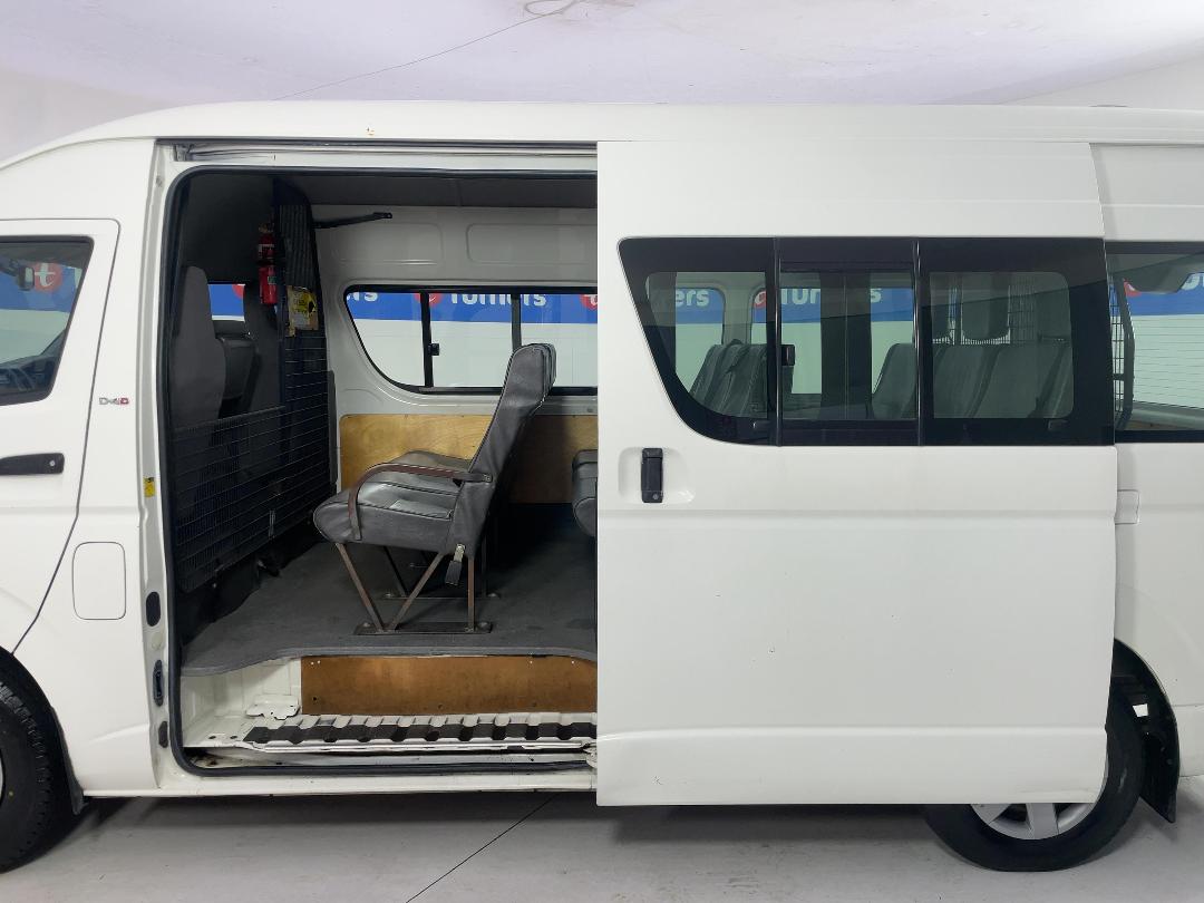 Photo '19' of Toyota Hiace