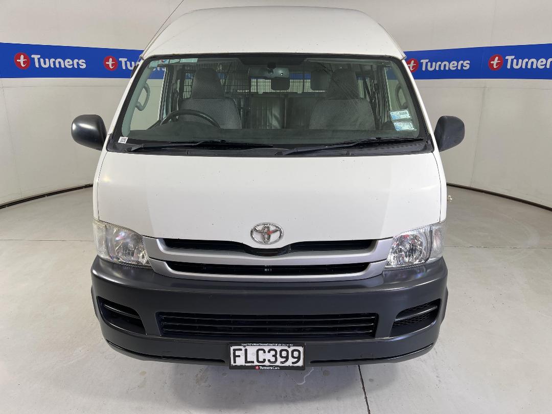 Photo '2' of Toyota Hiace